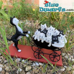 Cat with the Baby Carriage - Dubout Cat Figurine - Parastone - 13 x 20 cm