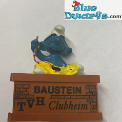 20063: Kleermaker Smurf - Baustein VH Clubheim - (Pedestal) - Reclamesmurf - Schleich - 5,5cm