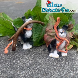 My hero! – Dogs with a stick and a leash in their mouths - Rufus Dog Figurine – Parastone – 9 cm