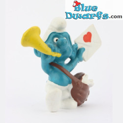 20031: Postbode Smurf met liefdesbrief - Sri Lanka - Schleich - 5,5cm