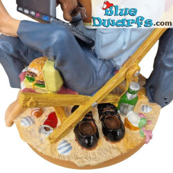Businessman on the beach – Profisti Collection Figurine – Parastone – 21 cm
