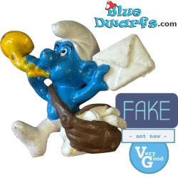 20031: - FAKE - Schlumpf Briefträger - 5,5 cm - Sehr Guter Zustand