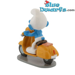 Pixi origine Traffic rules II (2022): Smurf on yellow scooter
