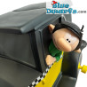 Guust Flater in zijn Taxi Fiat 509-auto – Spaarpot – Plastoy – 15 cm
