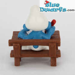 40220: School desk Smurf with pen