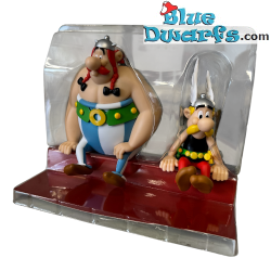 Asterix & Obelix Sitzend – Asterix & Obelix Figurenset – Leichte Dekorative Figuren – Plastoy – 12 – 13,5 cm
