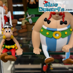 Asterix & Obelix Seated - Asterix & Obelix Figurines Set - Lightweight Decorative Figurines - Plastoy - 12 - 13.5 cm