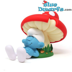 PRÉCOMMANDE: Schtroumpf Paresseux sous un champignon – Tirelire Les Schtroumpfs en boîte – Plastoy – 2026 – 16 cm