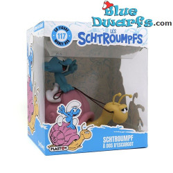 PRÉCOMMANDE: Schtroumpf sur un escargot – Tirelire Les Schtroumpfs en boîte – Plastoy – 2026 – 19 cm