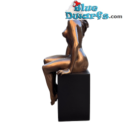 Mujer Sentada – Escultura Body Talk - Colección de Arte en Bronce - Parastone - 21 cm