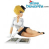 Natacha en el suelo leyendo un cómic – Natacha Comics – Figura de resina – Plastoy – 15 cm