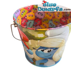 Smurfs Popcorn Bucket – Mama Poot & Baby Poot Inside – Metal – Smurfs Movie Merchandise – 2025 – 14 cm