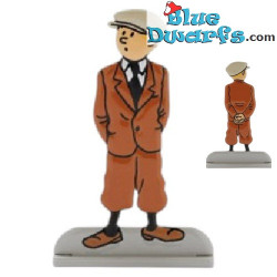 Tintin en costume – L’Oreille cassée – Figurine en métal embossé de Tintin – Tintinimaginatio – 8 x 8 cm
