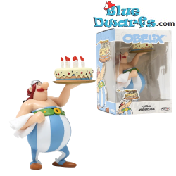 Obelix carrying a birthday cake - Asterix & Obelix Figurine - Plastoy - 10 cm