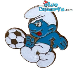Smurf playing football - Collectible Pin - Peyo 1993 IMPS Brussels - 2,5 cm