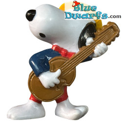 Peanuts/ Snoopy figuurtje met gitaar Schleich (+/- 6 cm)