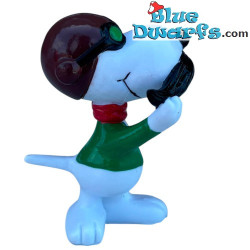 1x peanuts/ Snoopy Schleich figurine (+/- 6cm)