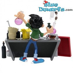 Gaston Lagaffe travaillant dans son laboratoire – Le Petit Chimiste – Figurine de Collection – Pixi : 2026 - 6656 - 7,5 cm