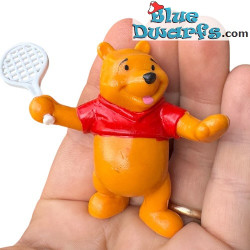 Winnie l'Ourson joue au tennis – Figurine Bullyland – 6 cm– Figurine de Collection