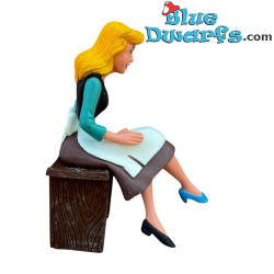 Cenicienta sentada – figura Disney – Bullyland – 8 cm