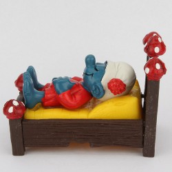 40240: Smurf in bed *red mushrooms* (Super smurf)